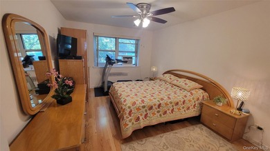 Welcome to this Garden style coop 3-story-brick building in the - photo 12