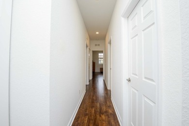Step into this beautifully maintained 3-bedroom, 2.5-bath - photo 21