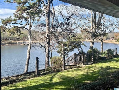Stunning 3-bedroom, 2-bath lakefront home on beautiful Lake - photo 36