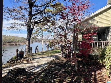Stunning 3-bedroom, 2-bath lakefront home on beautiful Lake - photo 41