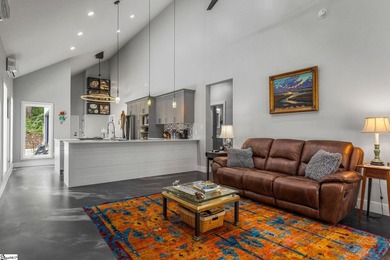 Stunning Custom-Built Home Just Minutes from Clemson University! - photo 4