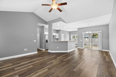 Beautiful Home with Open Floor Plan & Upgraded Features Near - photo 23