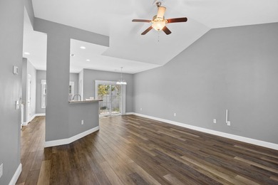 Beautiful Home with Open Floor Plan & Upgraded Features Near - photo 26