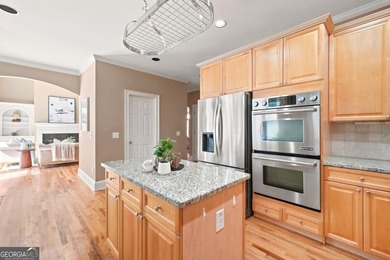 Beautifully 6 bedroom. home on a private cul-de-sac lot in - photo 11