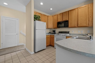 Welcome to this spacious 2-bedroom, 2-bath villa in Turnberry - photo 13