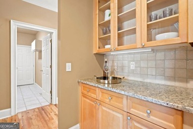 Beautifully 6 bedroom. home on a private cul-de-sac lot in - photo 13
