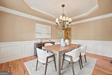 Beautifully 6 bedroom. home on a private cul-de-sac lot in - photo 17