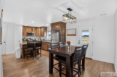 Welcome to 85 E Legacy Drive! Built in 2022, this immaculate - photo 7
