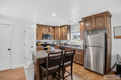 Welcome to 85 E Legacy Drive! Built in 2022, this immaculate - photo 9