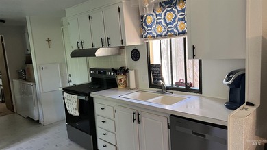 2 bedroom 2 bath manufactured home in Terrace Lakes Resort on - photo 27