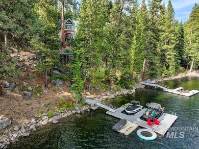 Fractional Lakefront 5-bed, 5 bath home with two additional bed - photo 1