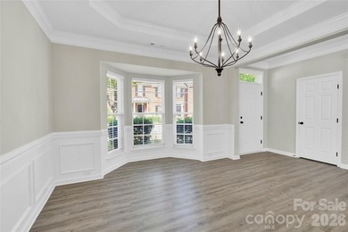 This beautifully maintained 3-bedroom, 2.5 bath move- in ready - photo 9