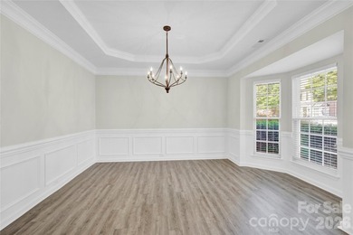 This beautifully maintained 3-bedroom, 2.5 bath move- in ready - photo 10