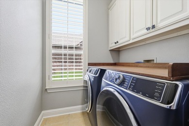 Perfectly positioned on the Bridlewood golf course, this - photo 20