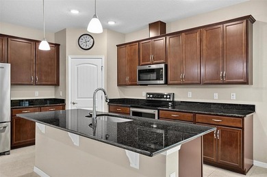 Better than new! Open concept 4 bedroom 3 bath 3 car garage home - photo 28