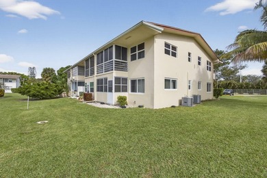 Stunning fully renovated corner-unit condo in a premier 55+ - photo 29