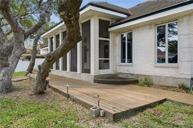 Welcome to this exceptional waterfront home in the highly - photo 31