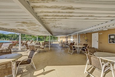 Stunning fully renovated corner-unit condo in a premier 55+ - photo 50