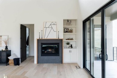 OPEN HOUSE 6/28 2-4pm Experience effortless luxury in one of - photo 8