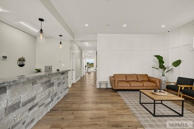 Exceptional opportunity to own a modern, professionally designed - photo 7