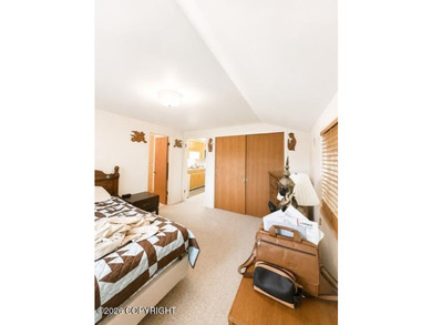 Investment opportunity featuring a well maintained one-bedroom - photo 11