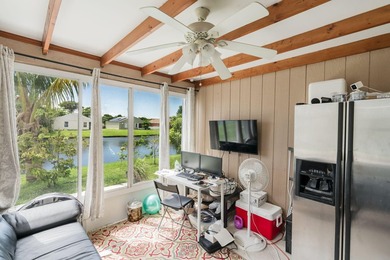 Rare opportunity to own this beautifully maintained 3-bedroom - photo 18