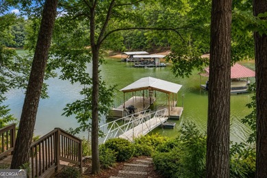 Exceptional craftsman-style Lake Hartwell home offering deep - photo 1