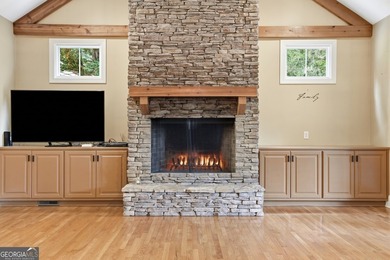 Exceptional craftsman-style Lake Hartwell home offering deep - photo 9