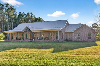 Welcome to your private retreat on beautiful sprawling acreage - photo 1