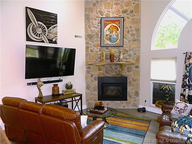 Welcome to your ultimate lake retreat! This stunning 3-bedroom - photo 4