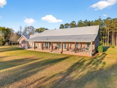 Welcome to your private retreat on beautiful sprawling acreage - photo 5