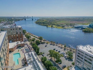 Spacious 2 bedroom 2 bath condo in downtown Wilmington awaits - photo 3