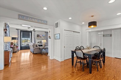 Own a charming, versatile piece of Florida history in the heart - photo 20