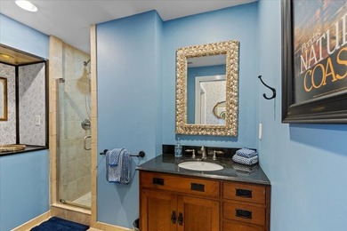 Own a charming, versatile piece of Florida history in the heart - photo 21