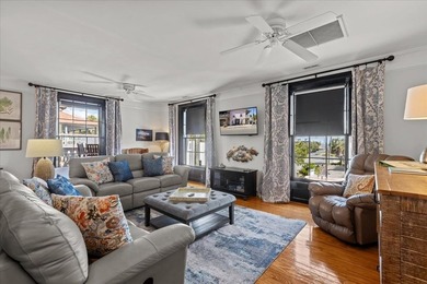 Own a charming, versatile piece of Florida history in the heart - photo 22
