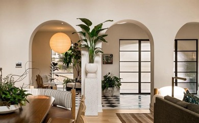 Some homes are designed to be seen. This one was designed to be - photo 24