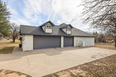 Welcome to your private oasis in the coveted, gated community of - photo 33