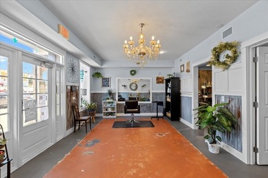 Own a charming, versatile piece of Florida history in the heart - photo 39