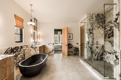 Some homes are designed to be seen. This one was designed to be - photo 42