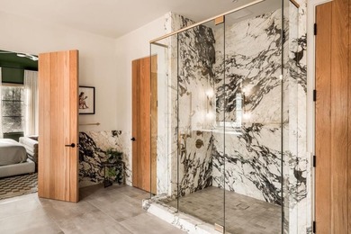 Some homes are designed to be seen. This one was designed to be - photo 44