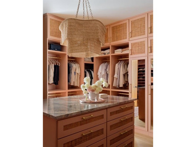 Some homes are designed to be seen. This one was designed to be - photo 45