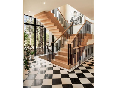 Some homes are designed to be seen. This one was designed to be - photo 50