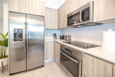 1/1 apt  approved, huge closet that fits a sofa bed, a block - photo 16