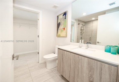 1/1 apt  approved, huge closet that fits a sofa bed, a block - photo 17