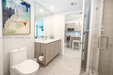 1/1 apt  approved, huge closet that fits a sofa bed, a block - photo 18