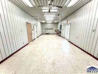 The possibilities for this phenomenal 5280 SF building & 3.61