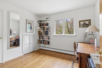 WORK FROM THE COMFORT OF YOUR OWN HOME! Professional home office - photo 10