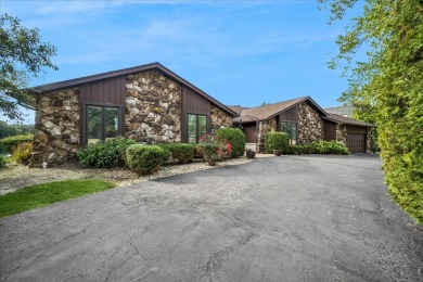 Lake Home For Sale in Des Plaines, Illinois