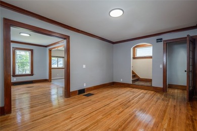 Welcome to 100 Rockview Terrace, where nearly a century of - photo 5
