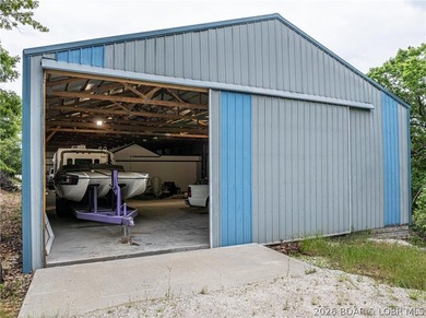 Lake life meets shop life with this unique shouse opportunity - photo 3